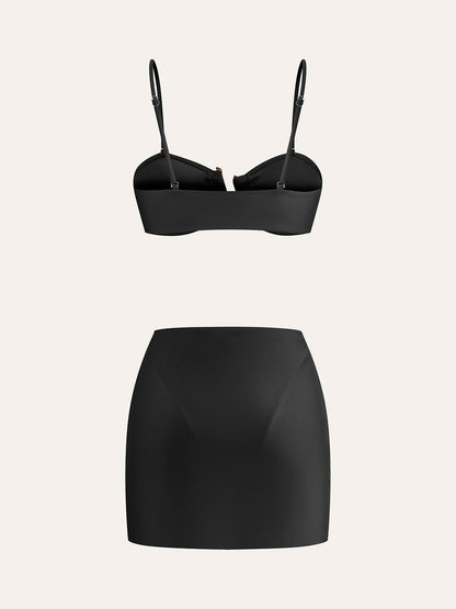 Altın Detaylı Bikini Takımı ve Etekli