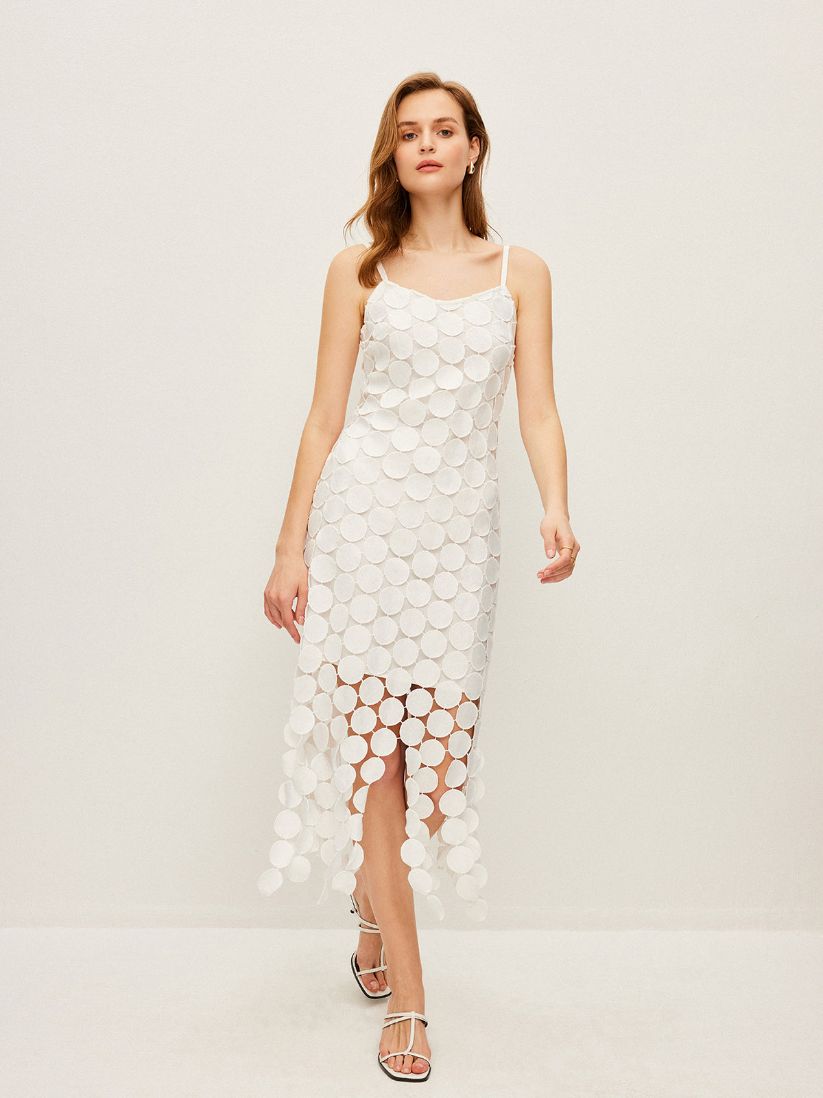 Lazer Kesim Çok Daireli Çift Katmanlı Askılı Elbise