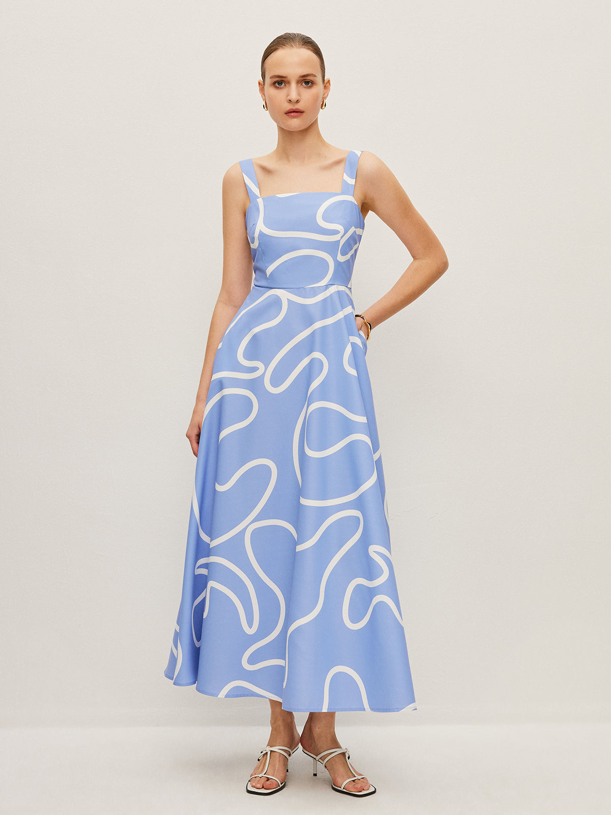 Soyut Çizgi Desenli Kare Askılı Elbise