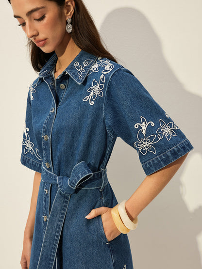 Kemerli İşlemeli Kot Gömlek Elbise