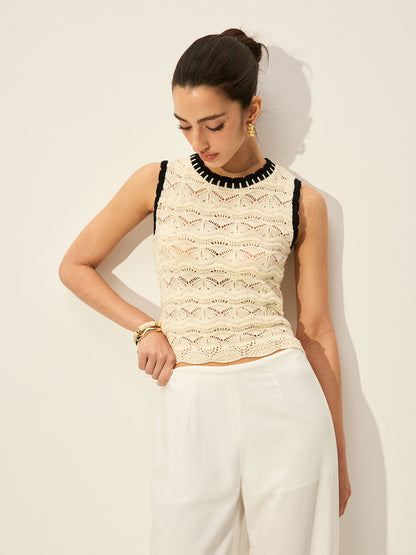 Tığ İşi Kontrast Kenarlı Kazak Yelek