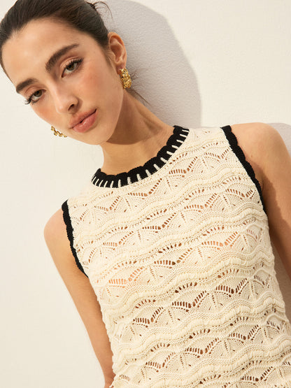 Tığ İşi Kontrast Kenarlı Kazak Yelek