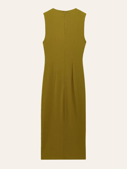 Metal Detaylı Büzgülü Bel Kolsuz Bölünmüş Elbise