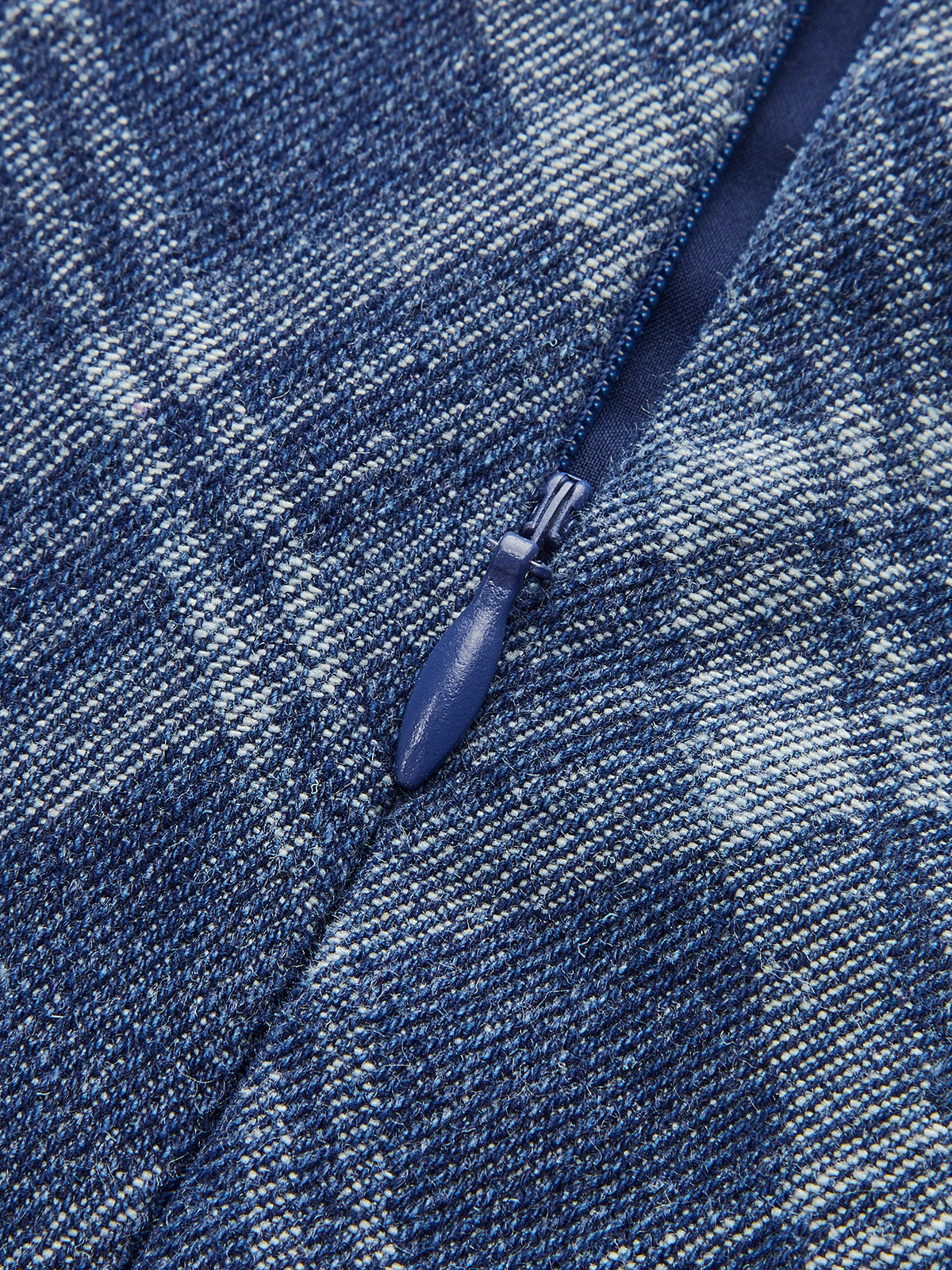 Metal Düğmeli Yuvarlak Yakalı Dekor Cepli Kot Elbise