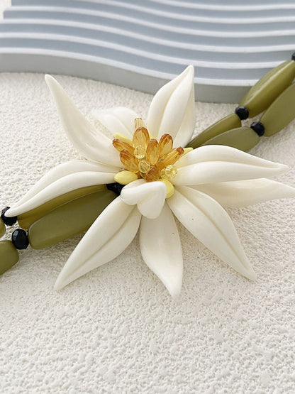 Çiçek Detaylı Boncuklu Bileklik