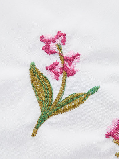 İşlemeli Taraklı Puf Kollu Fiyonklu Bluz