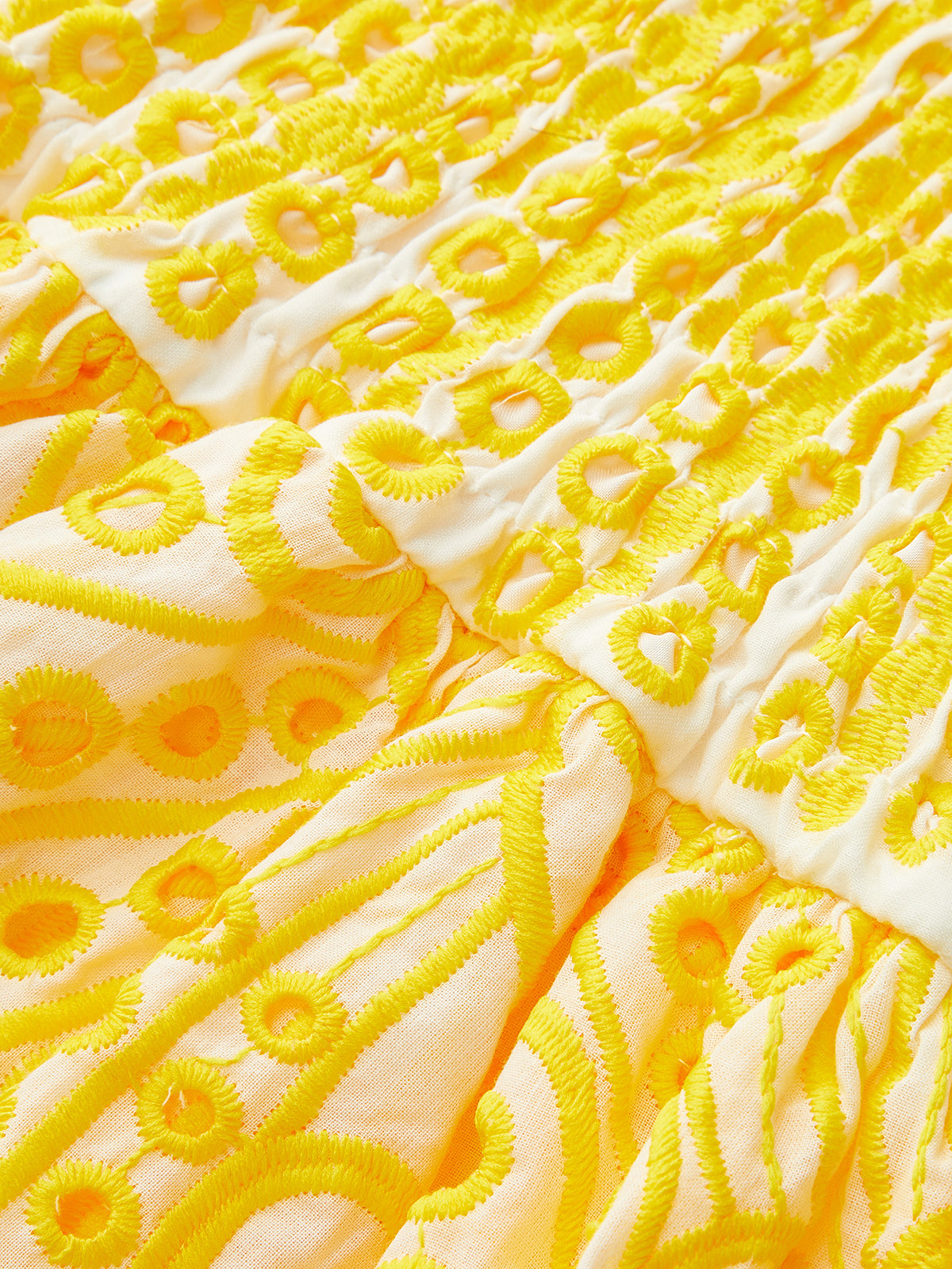 Pamuklu Kalp Yaka İşlemeli Askısız Elbise