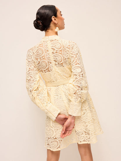 Yarı Şeffaf Dantel Kemerli Elbise