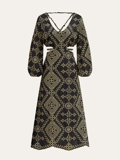 İşlemeli Kesikli Uzun Elbise