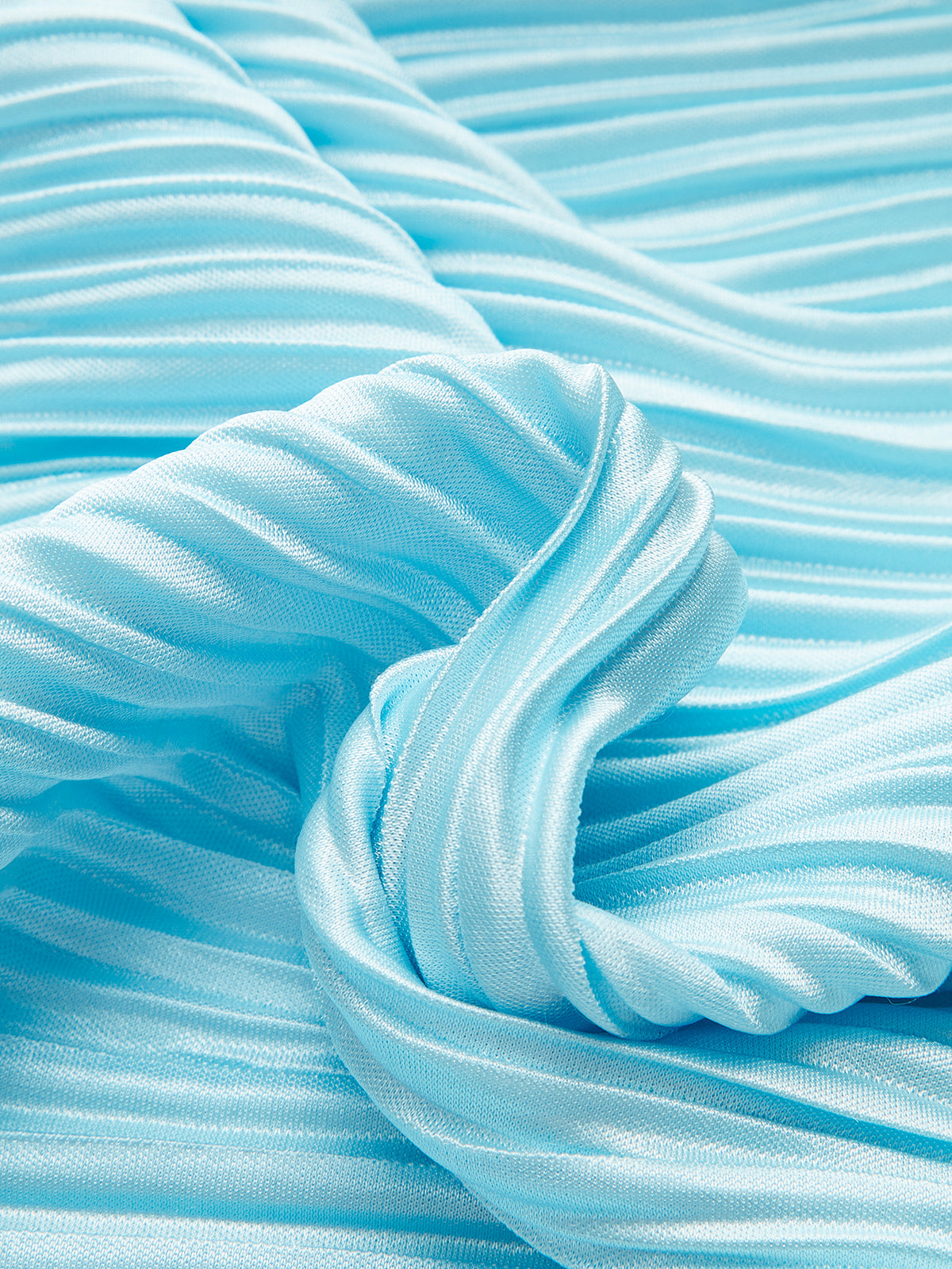 Yarı Şeffaf Kemerli Pileli Uzun Kollu Midi Elbise