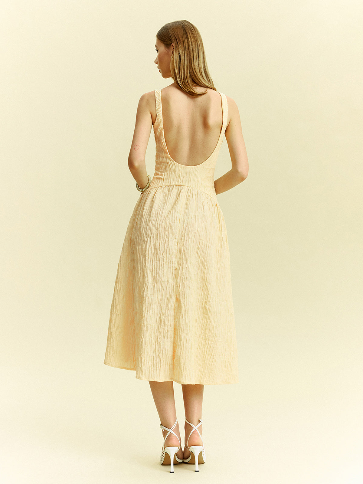 Dokulu Kolsuz Midi Elbise