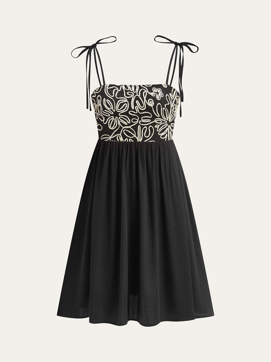 Bağlamalı Askılı İşlemeli Midi Elbise