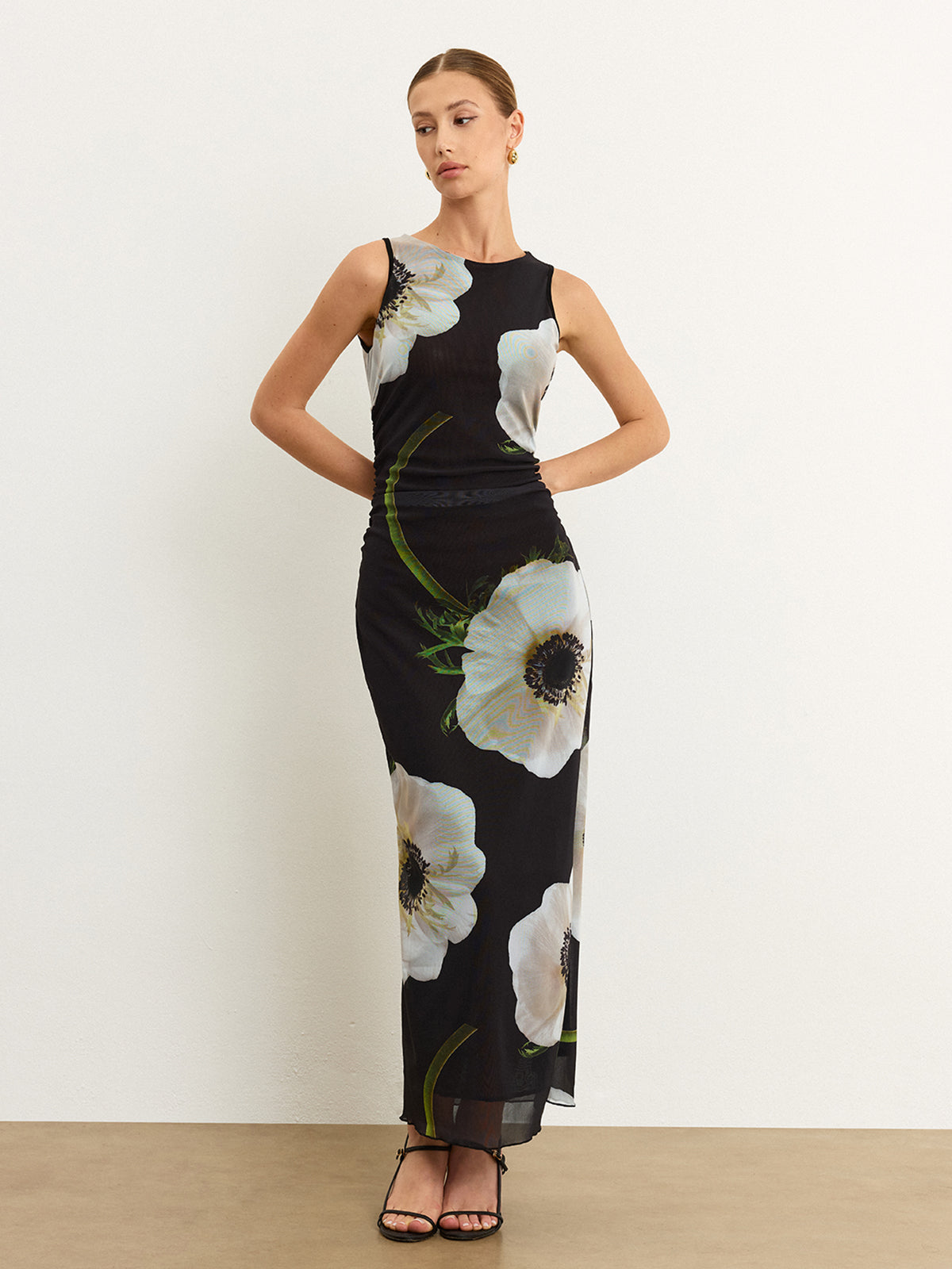 Şeffaf Çiçek Desenli Uzun Elbise