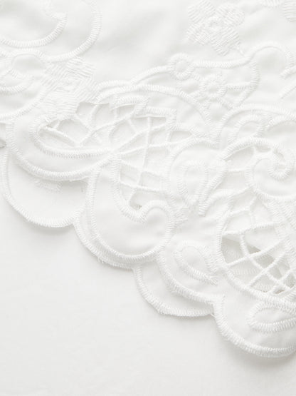 Dantel Kenarlı Orta Bel Şort