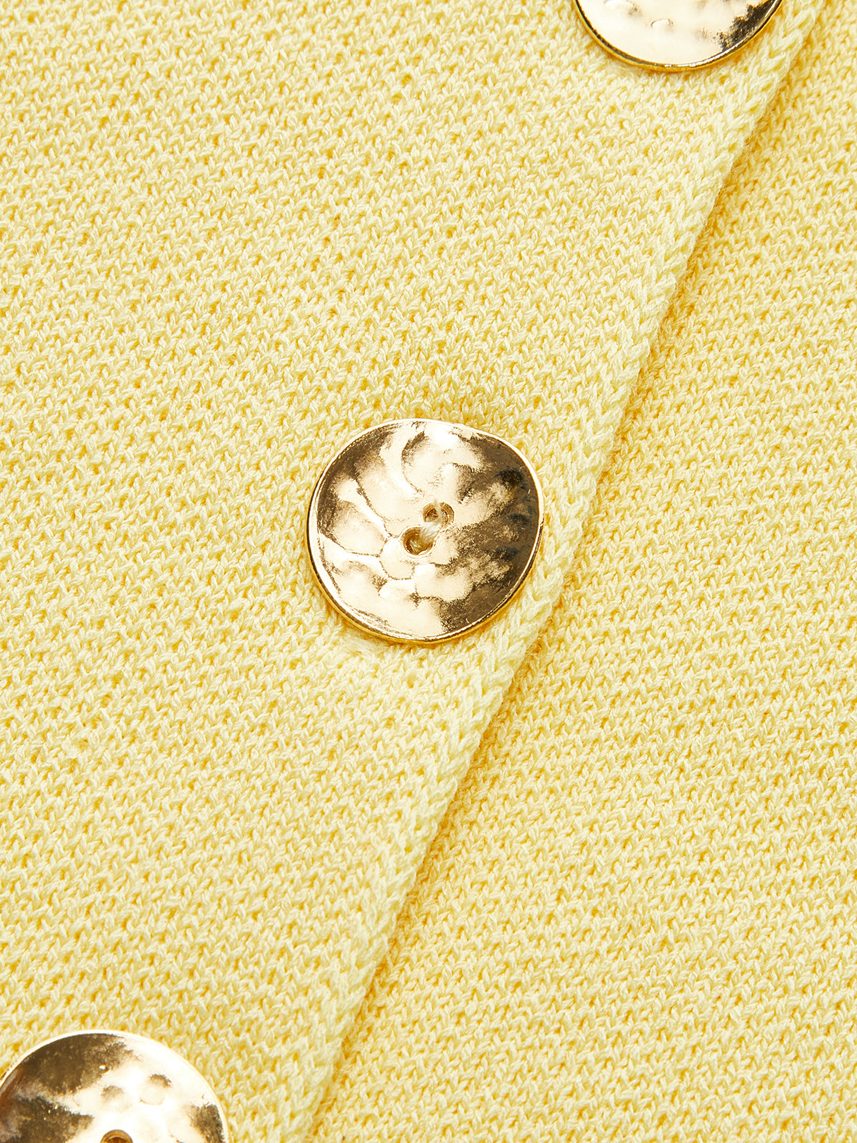 Kolsuz Kare Yaka Düğmeli Yırtık Etekli Üst