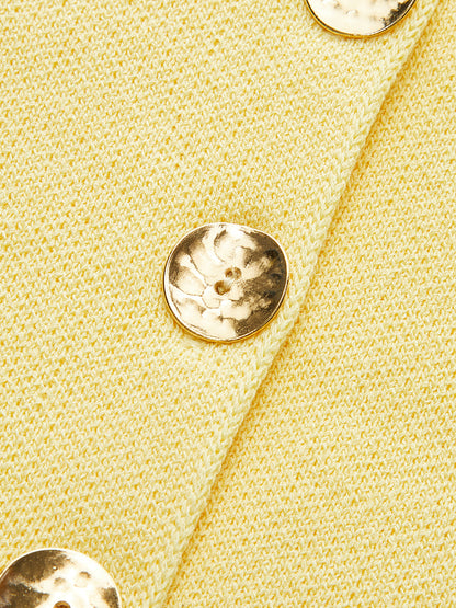 Kolsuz Kare Yaka Düğmeli Yırtık Etekli Üst