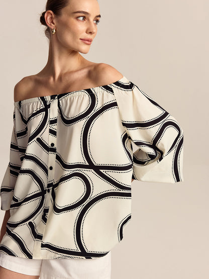 Desenli Omuz Açık Bluz