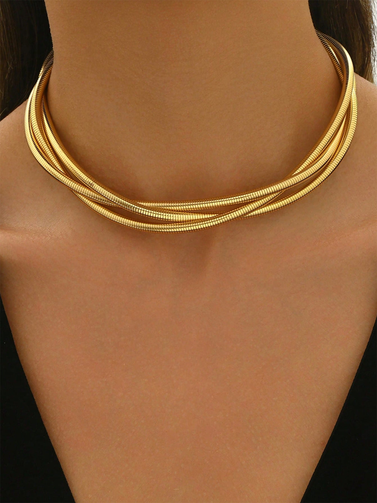 Üç Katmanlı Altın Tonlu Choker Kolye