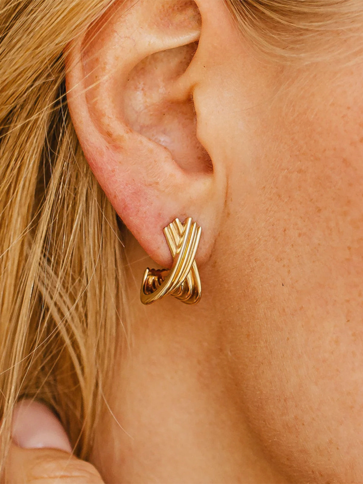 Altın Kaplama Çapraz Halka Küpeler