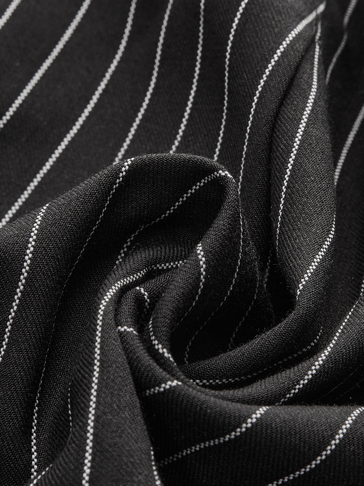 Kemerli Çizgili Şort