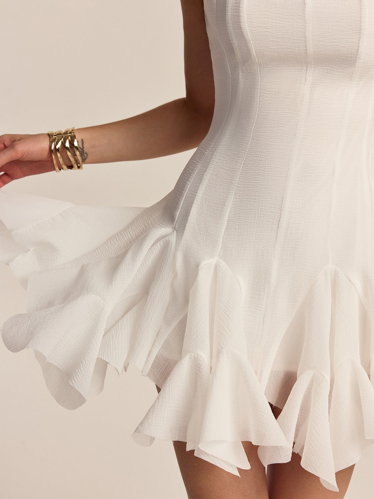 Yarı Şeffaf Volanlı Etek Ucu Mini Elbise