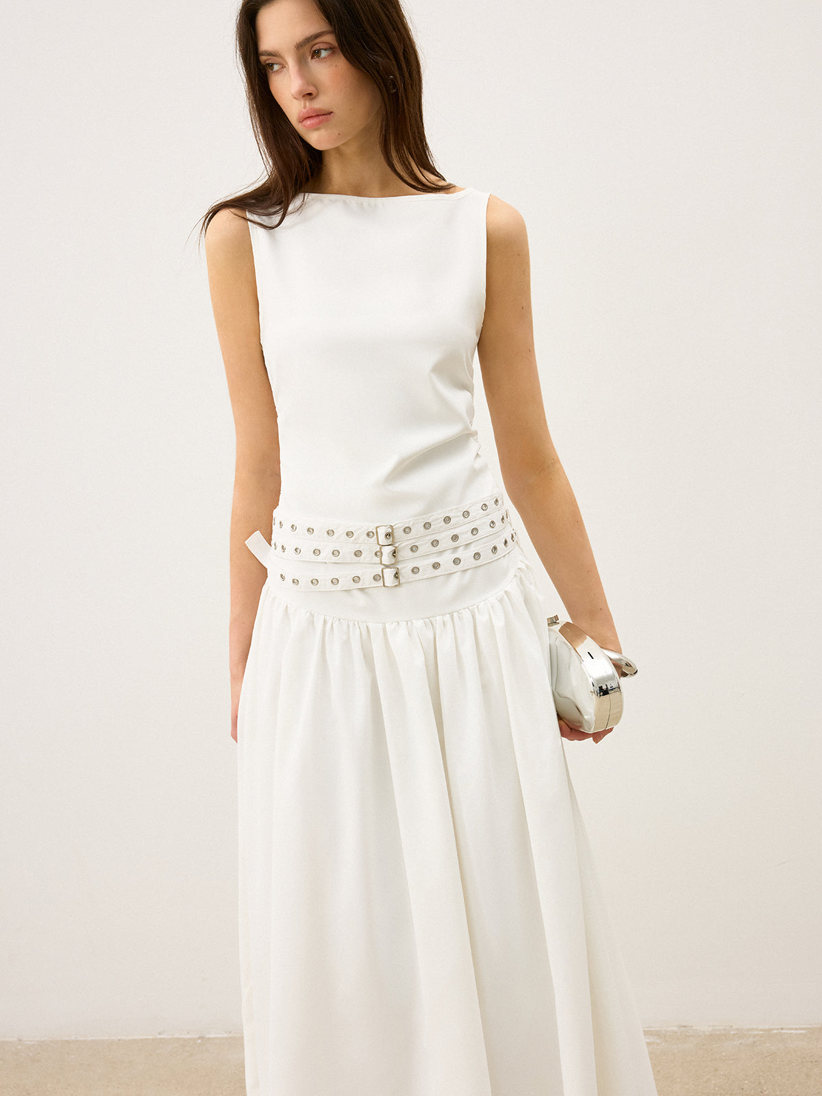 Tekne Yaka Çok Kemerli Düşük Bel Uzun Elbise