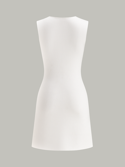 Metal Dekorlu Kolsuz Yırtmaçlı Mini Elbise