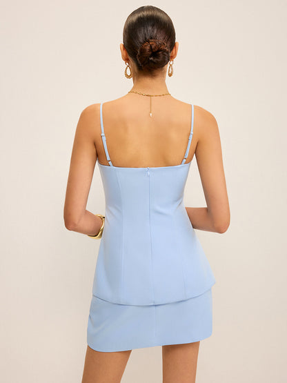 Fiyonk Detaylı Önden Yırtmaçlı Üst ve Mini Etek Takımı