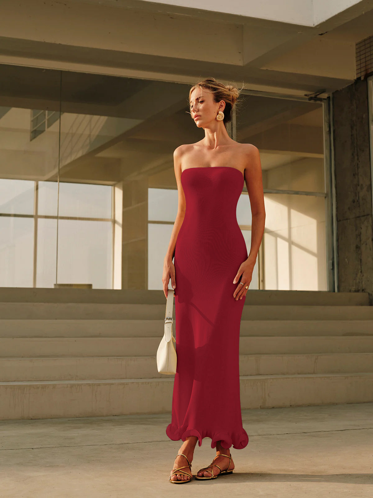 Omuzları Açık Örgü Volanlı Elbise