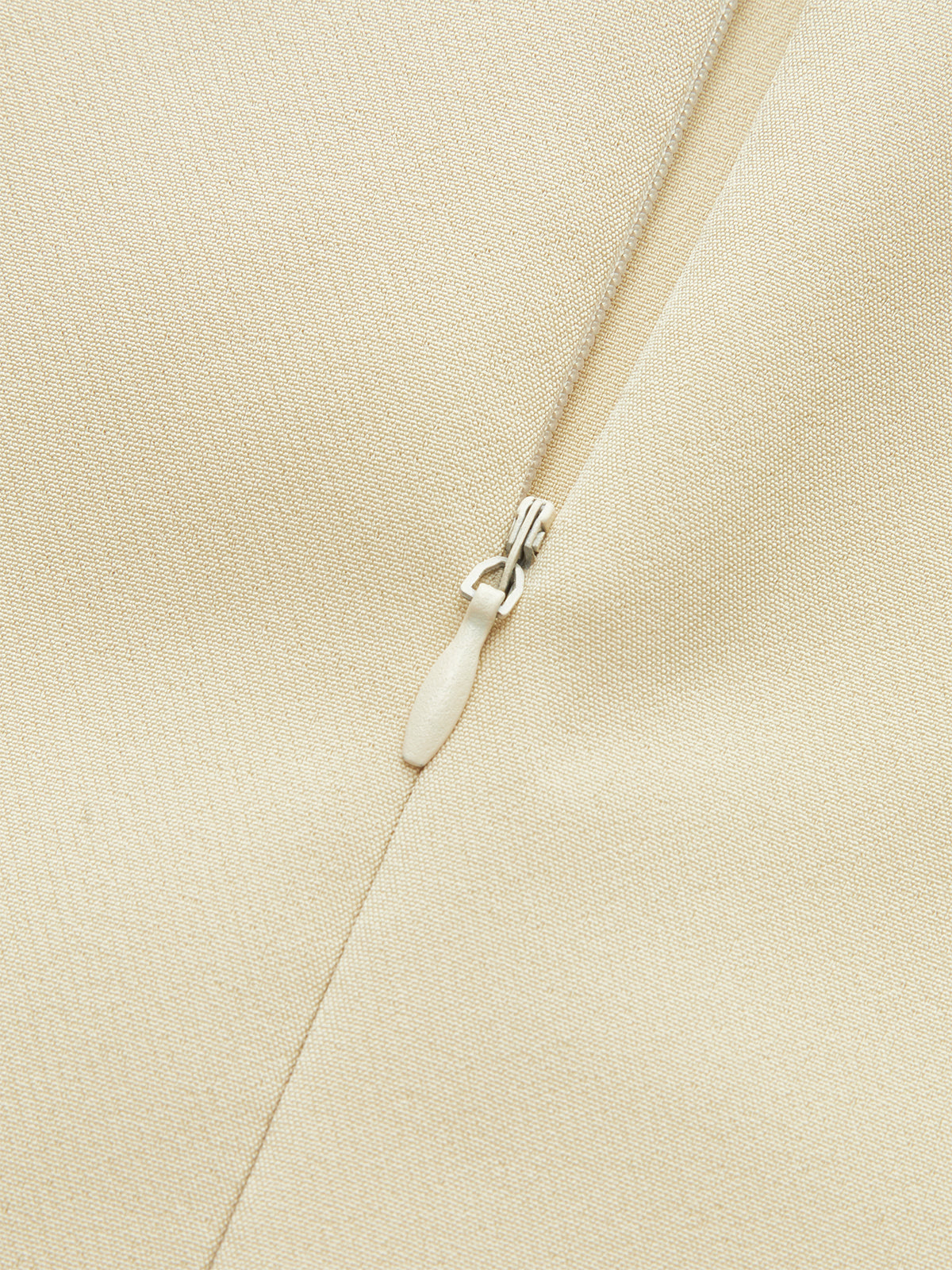 Kemerli Dik Yaka Kısa Kollu Bluz