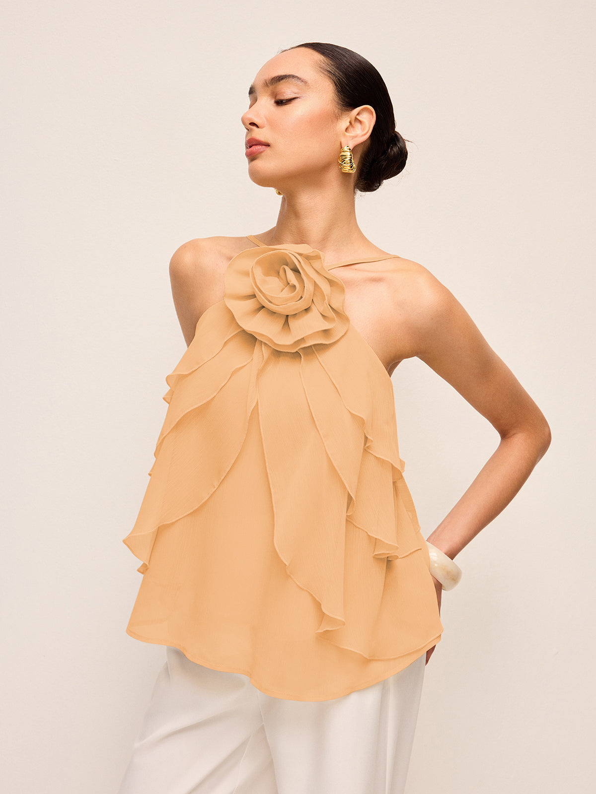 Çiçekli Volanlı Askılı Üst