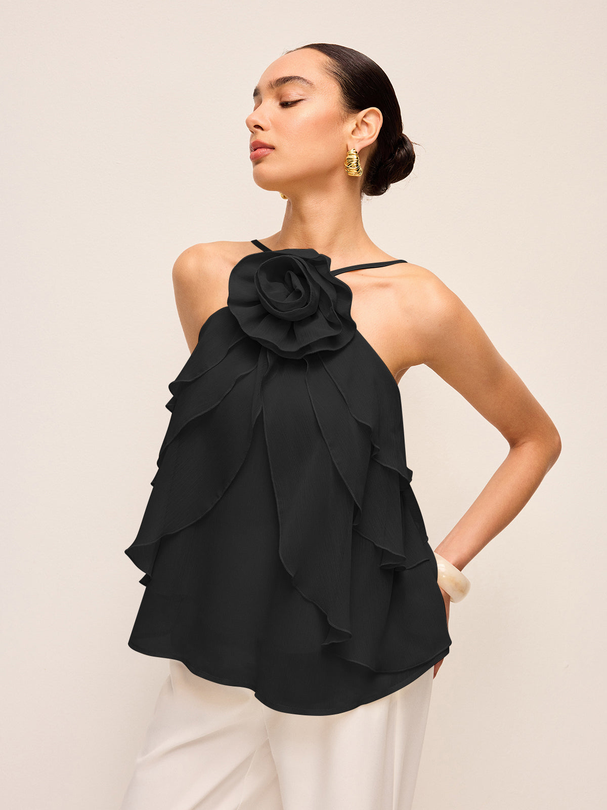 Çiçekli Volanlı Askılı Üst