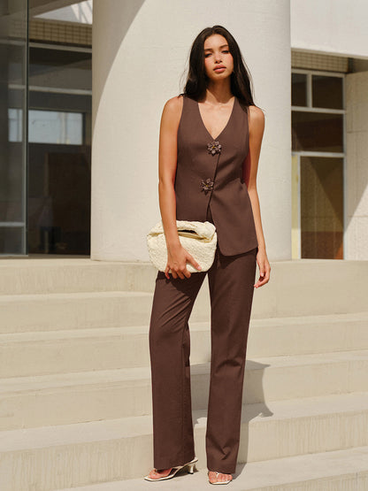 Çiçekli Düğmeli Kolsuz V Yaka Pantolon Takımı