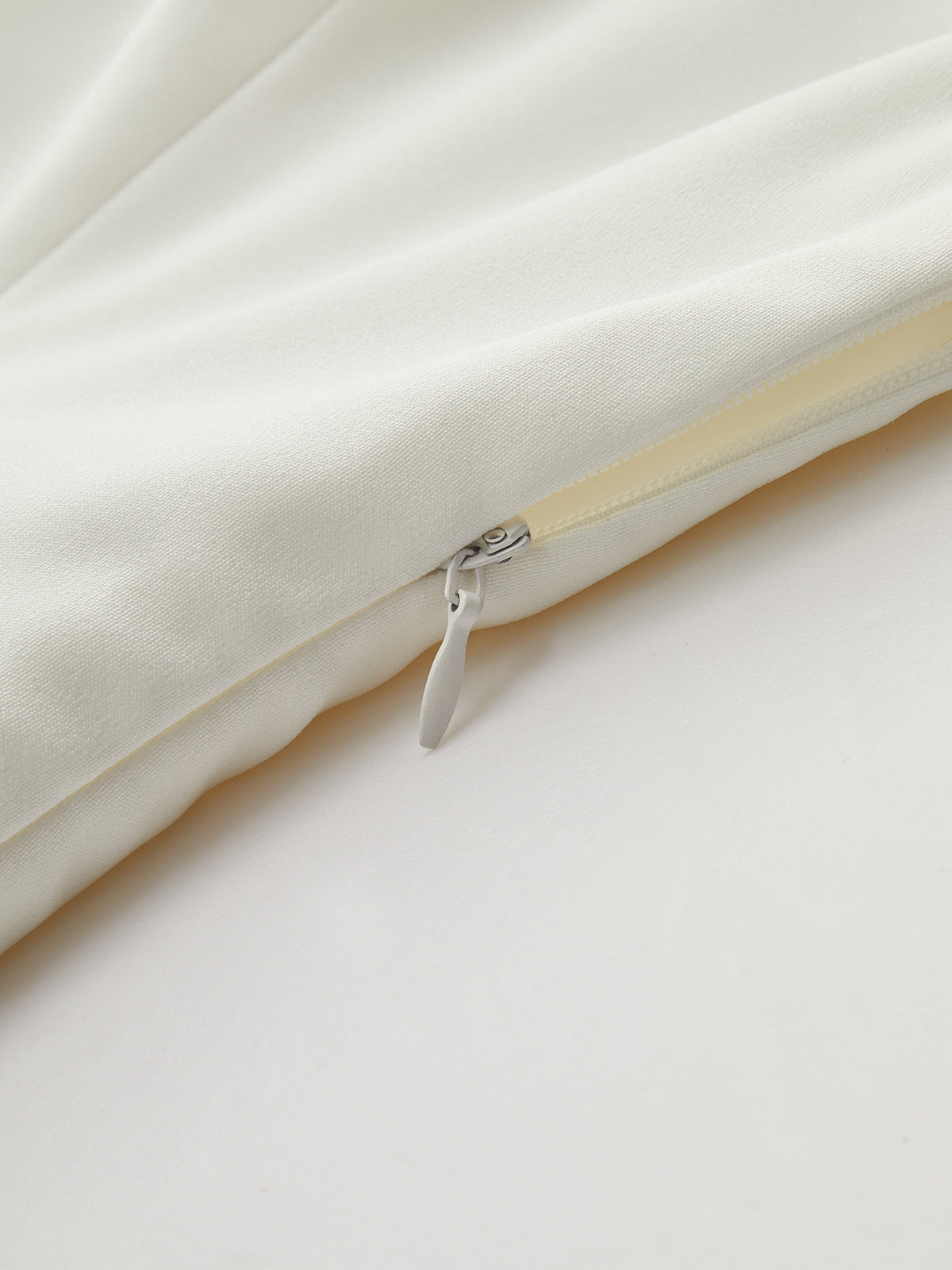 Halter Yaka Straplez Pileli Mini Elbise