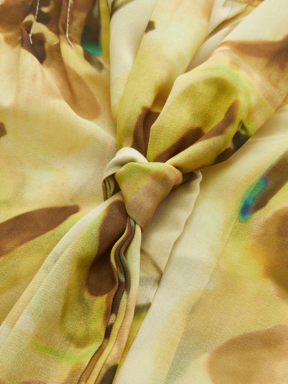 Yarı Şeffaf Pileli Çiçek Desenli Önden Bağlamalı Gömlek