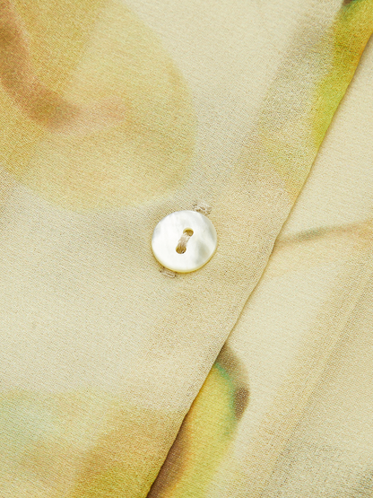 Yarı Şeffaf Pileli Çiçek Desenli Önden Bağlamalı Gömlek