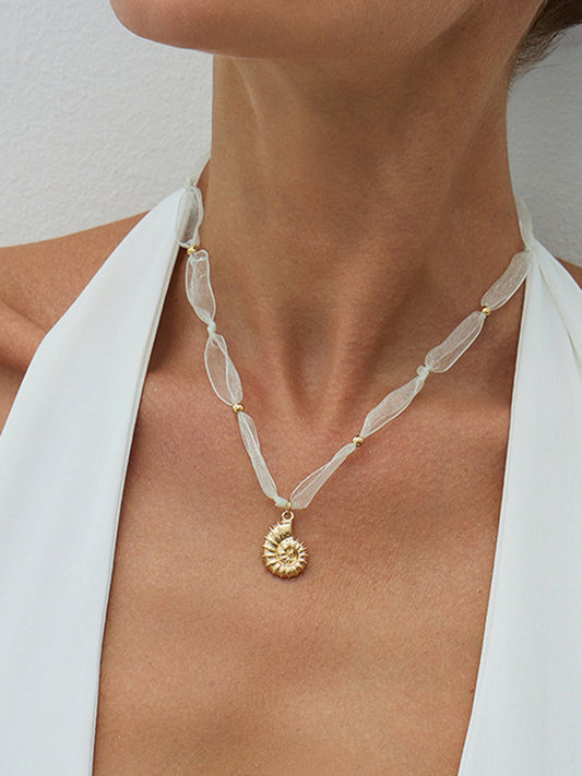 Tül Boncuklu Deniz Kabuğu Kolye