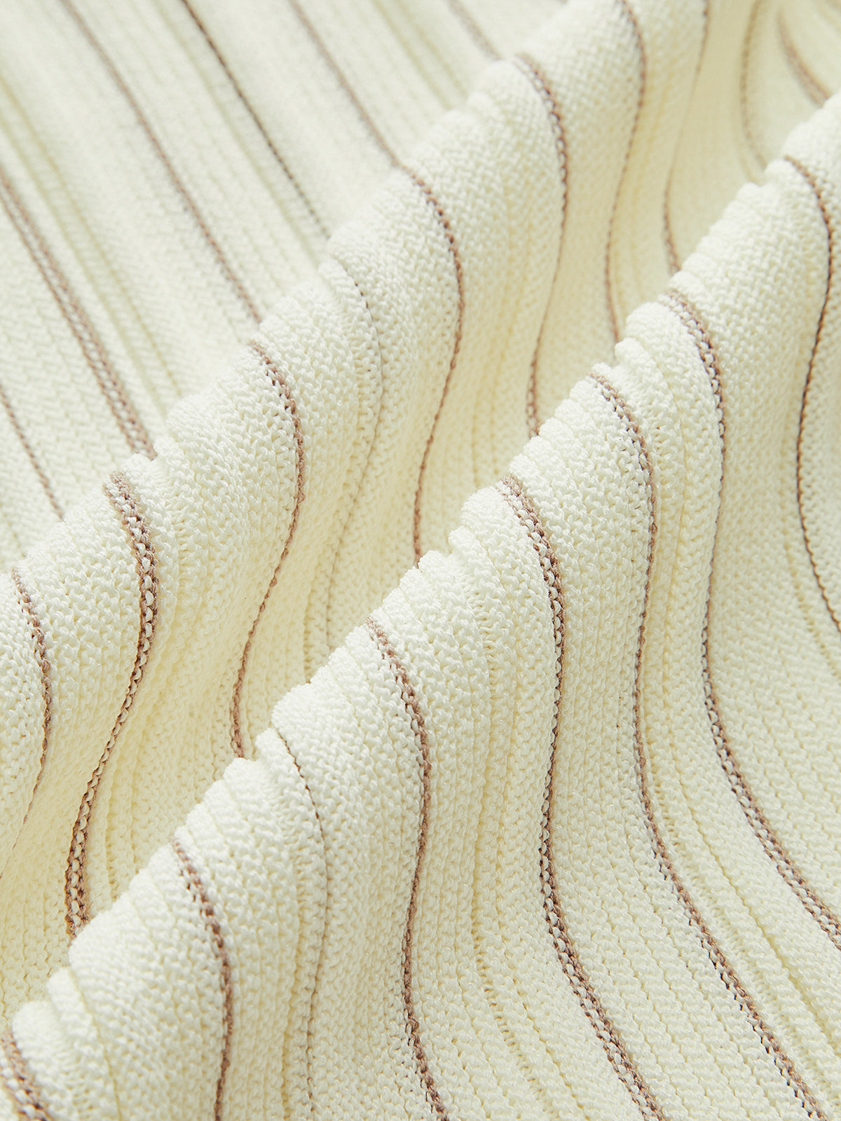 Metal Düğmeli Çizgili Örgü Yelek