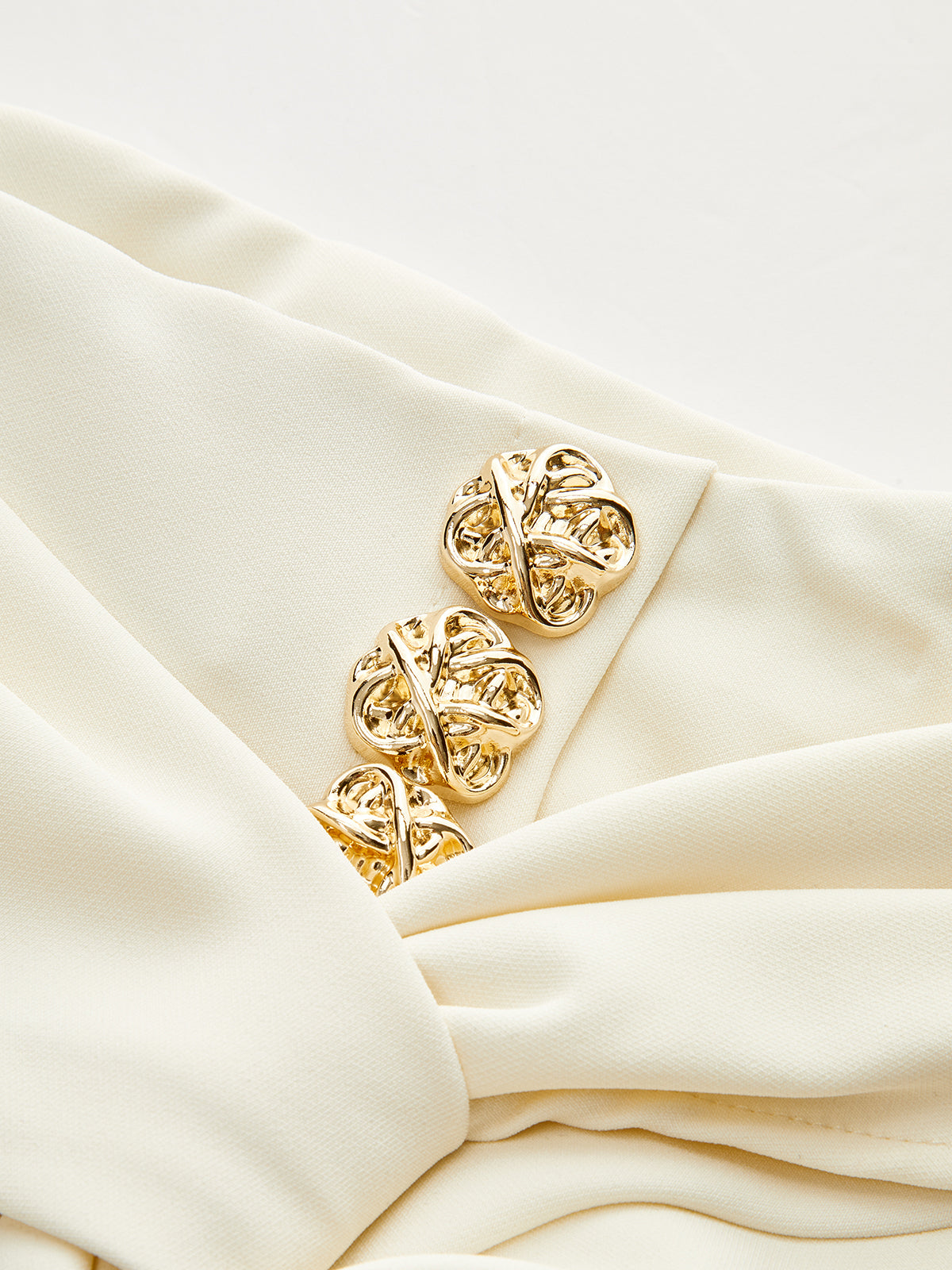 Metal Detaylı Yırtmaçlı Midi Etek