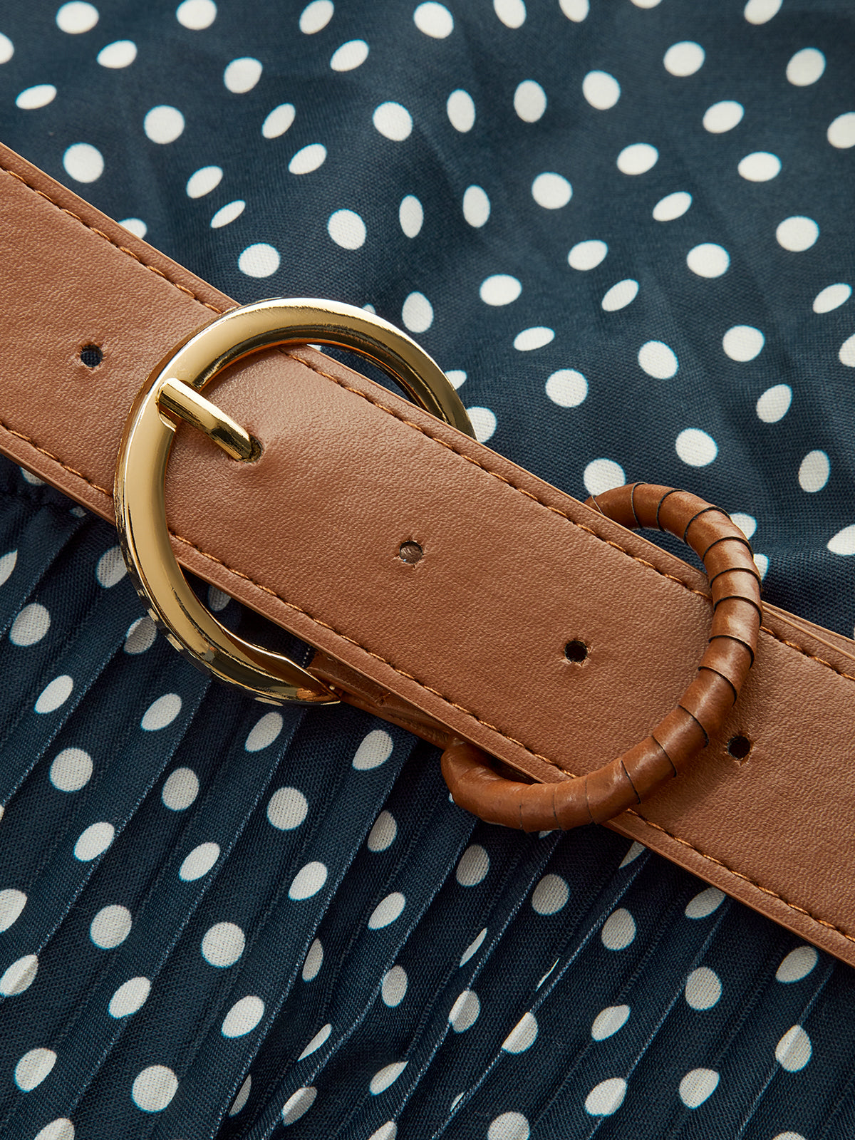 Puantiyeli Askılı Yaka Kemerli Midi Elbise