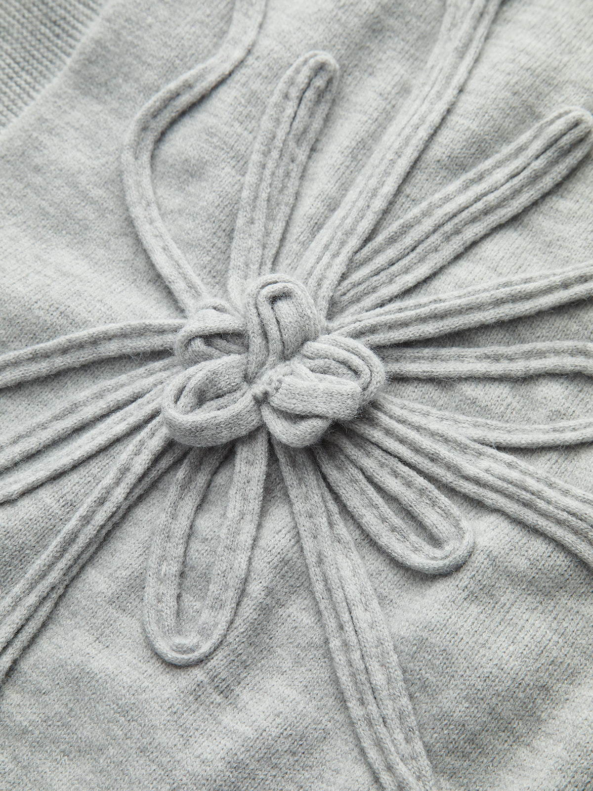 Çiçek Aplikeli Kısa Kollu Örgü Üst