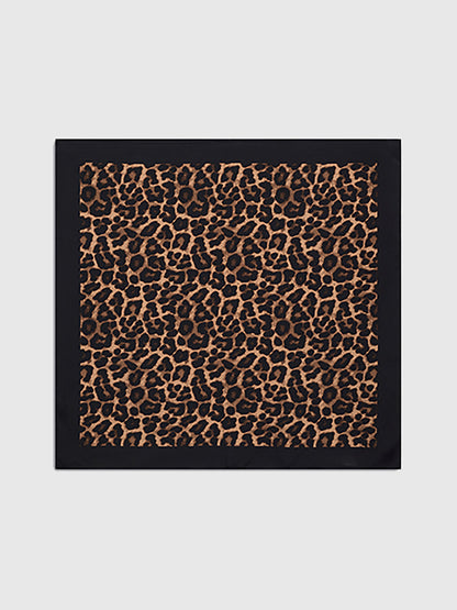 Leopar Desenli Kare Eşarp