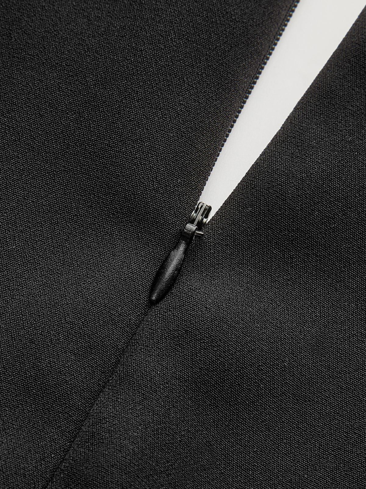 V Yaka Volanlı Etek Ucu Kontrast Panel Üst