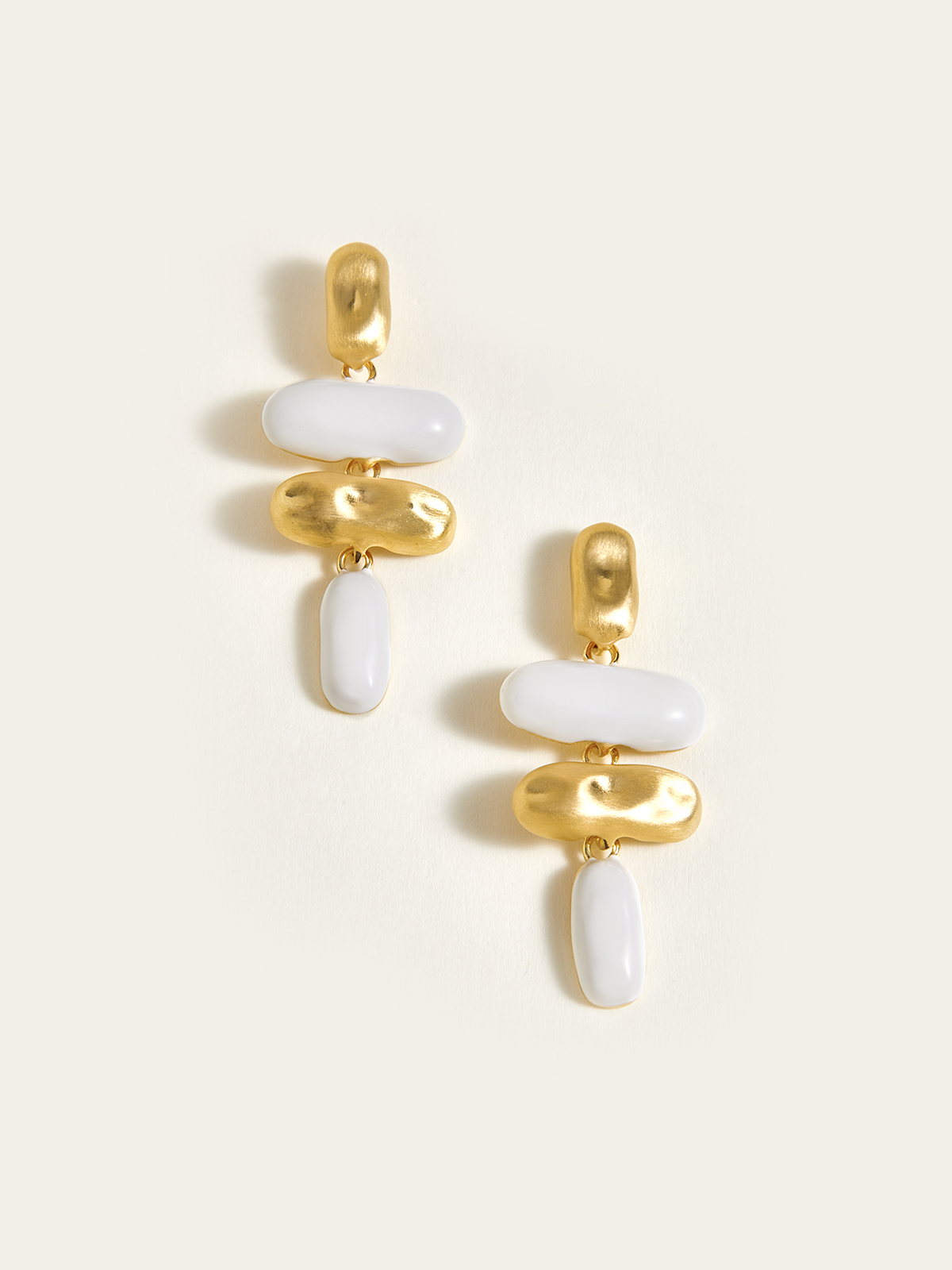 Oval Şekilli Damla Küpeler