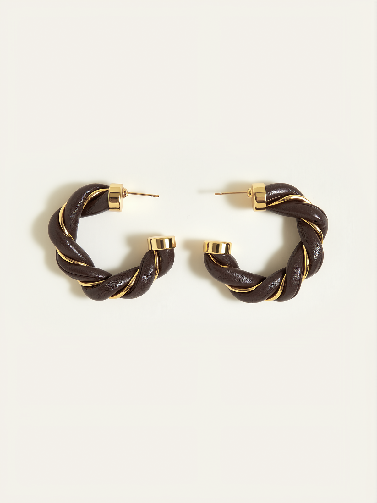 Bükülmüş Halka Küpeler