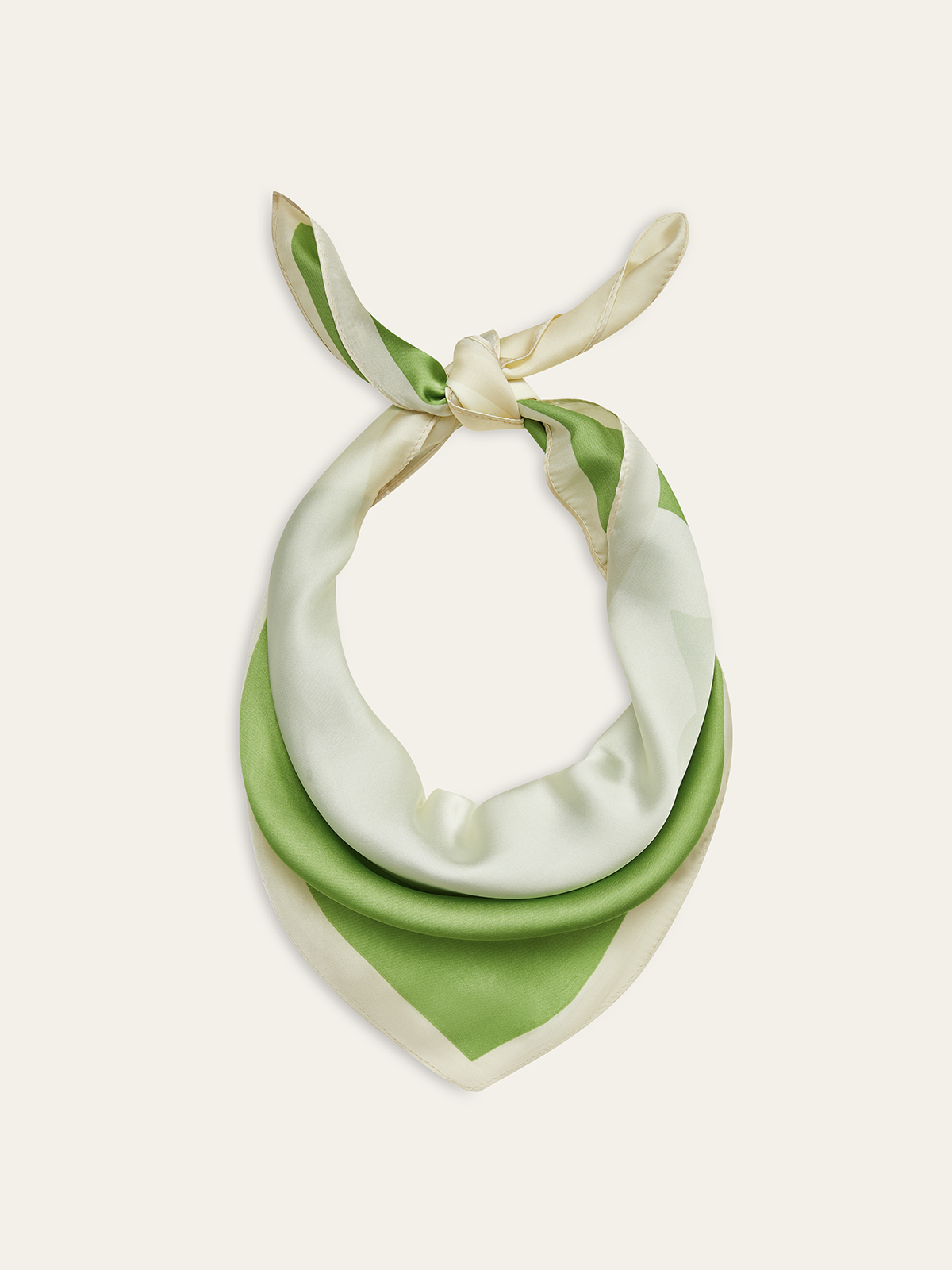 Çiçek Desenli Kare Eşarp