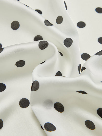 Puantiyeli Kare Eşarp