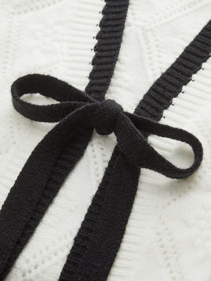 Kontrast Kenarlı Önü Bağcıklı Örgü Hırka