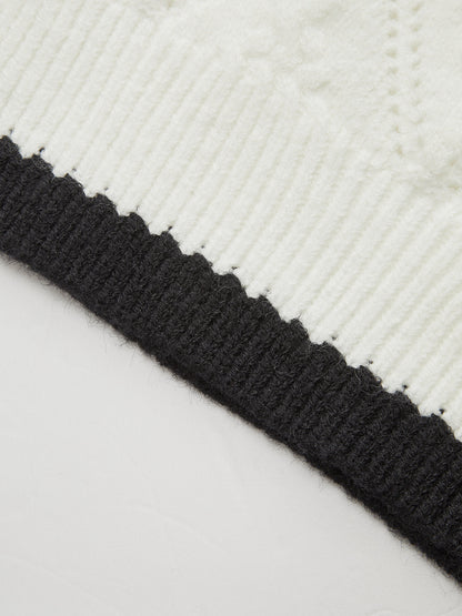 Kontrast Kenarlı Önü Bağcıklı Örgü Hırka