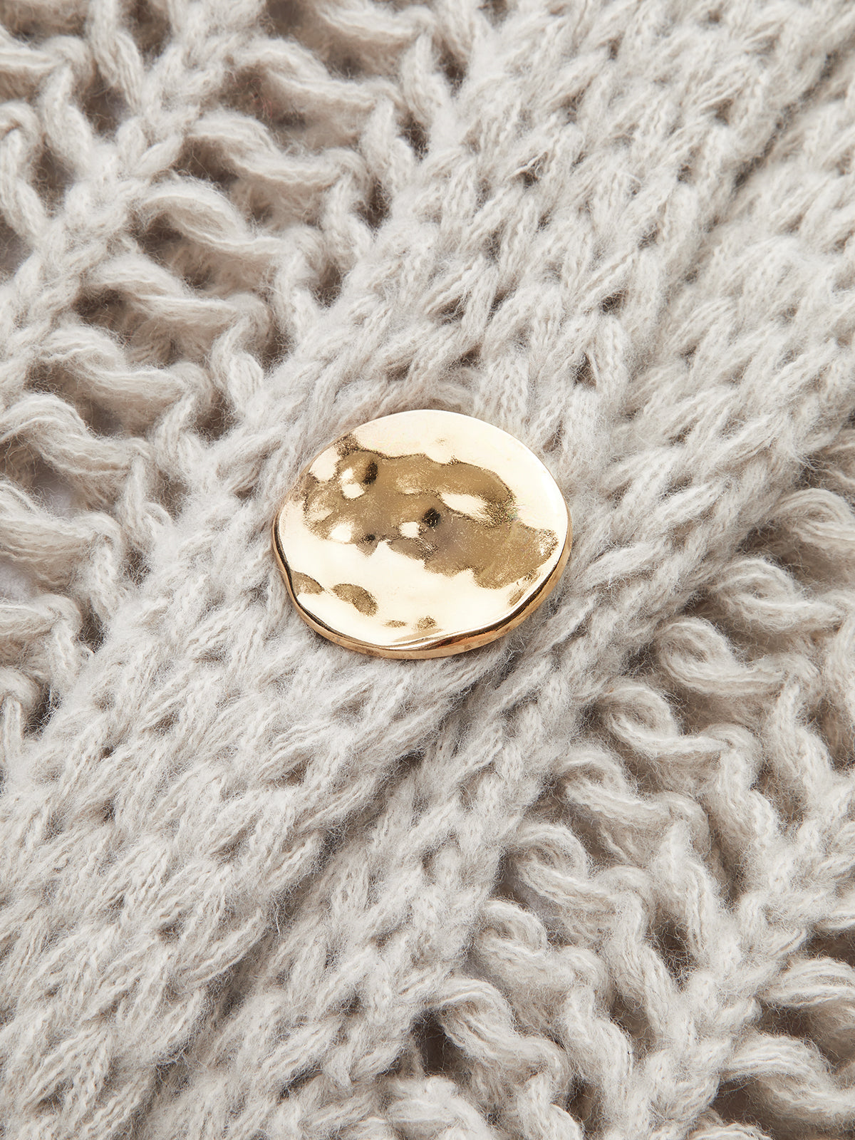 Metal Düğmeli Açık Örgü Yelek